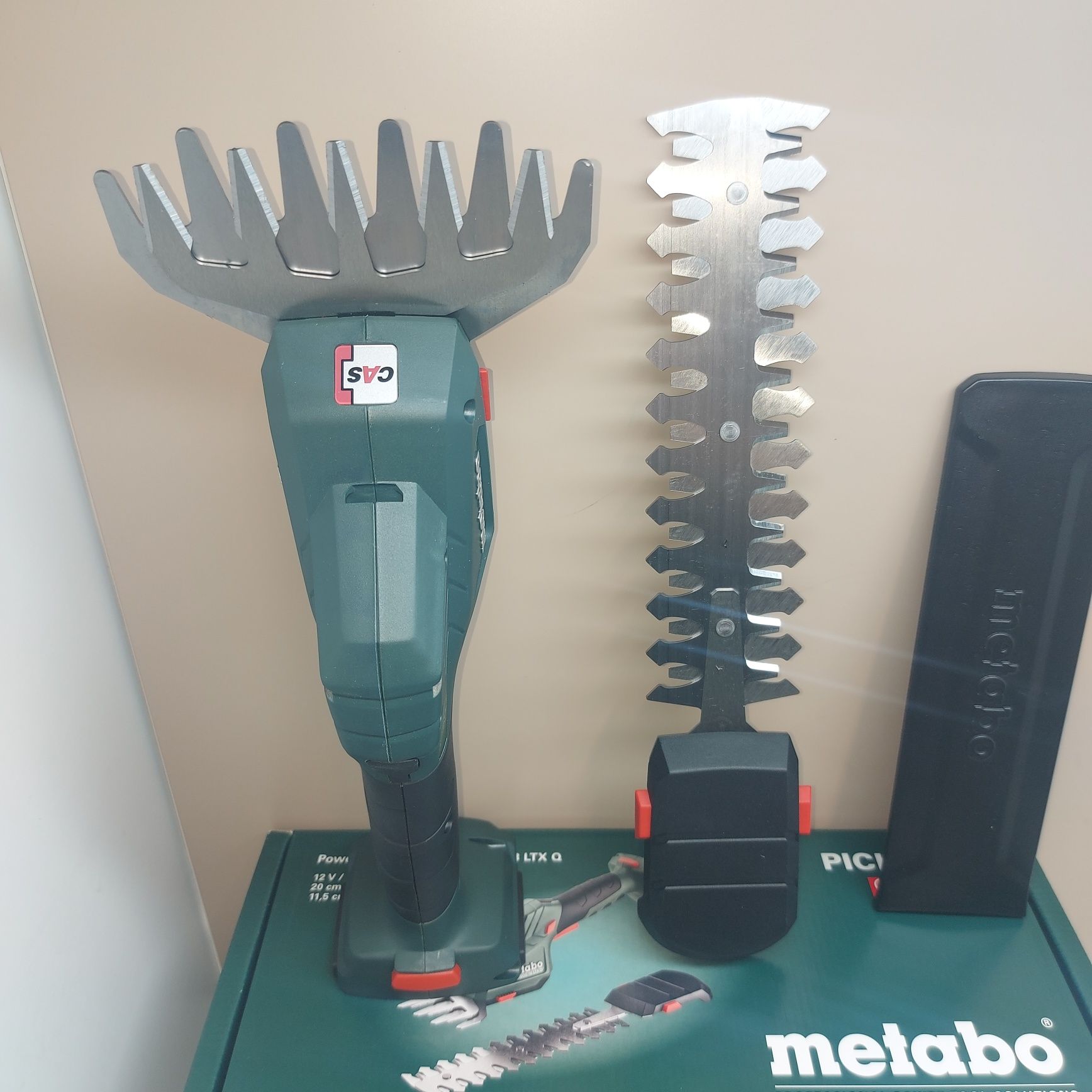 Акумулаторна ножица за трева и храсти Metabo SGS 18 LTX Q