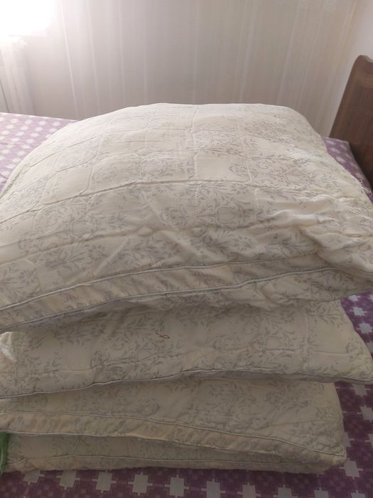 срочно продаётся подушки