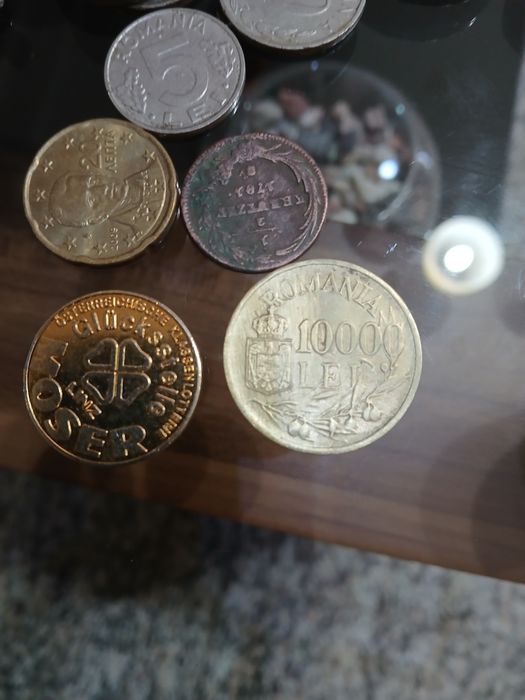 Bani vechi la 100,sau la schimb,aștept oferte