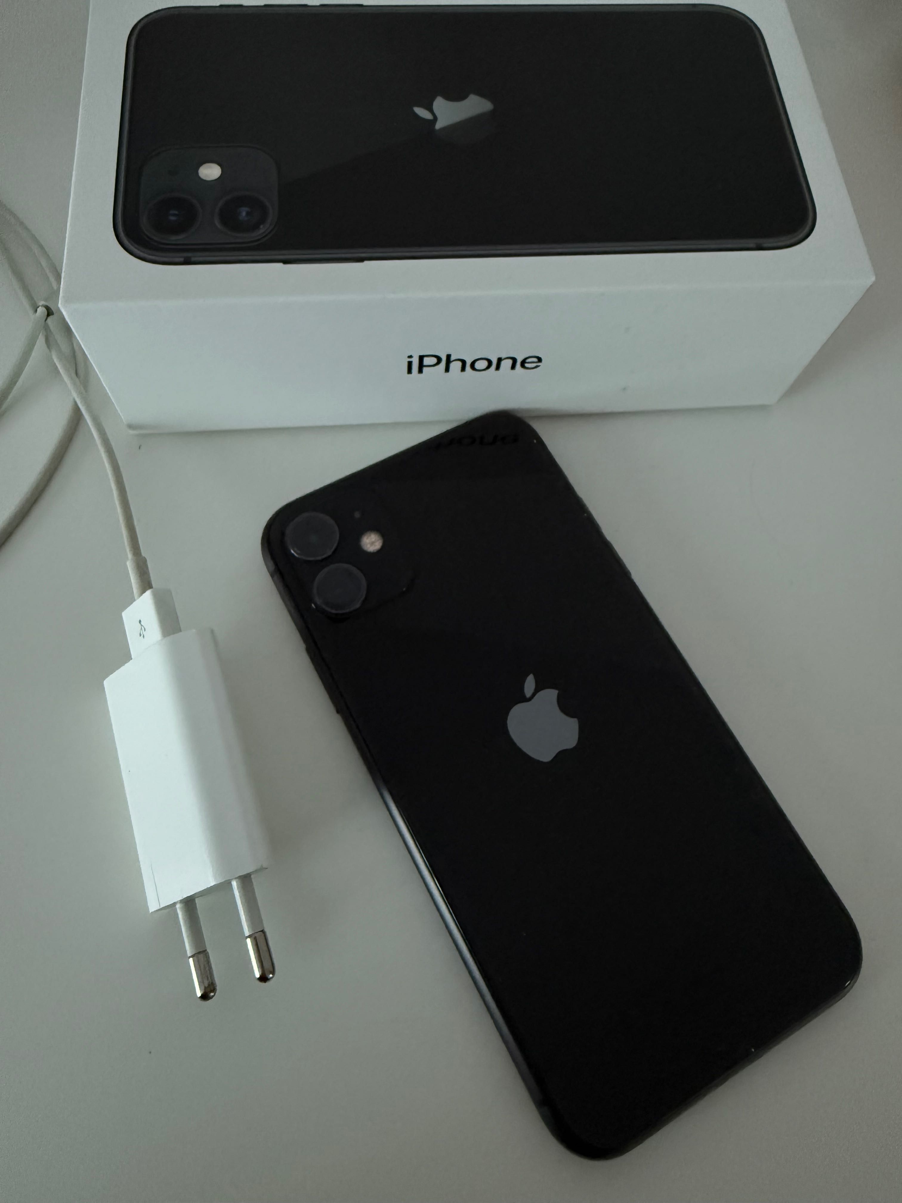 iPhone 11 - черен цвят