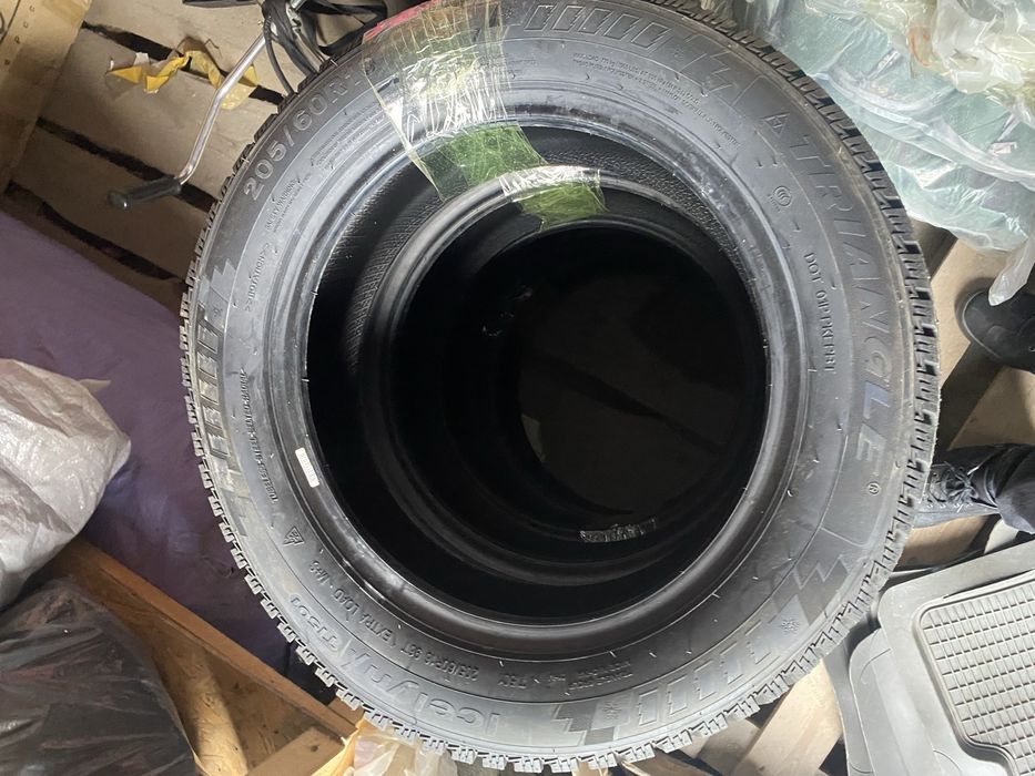 Продам шины новые брал на машину не пригодились диаметр 16r 205/60