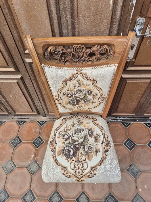 Стул сотилади ёнгокдан сифатли