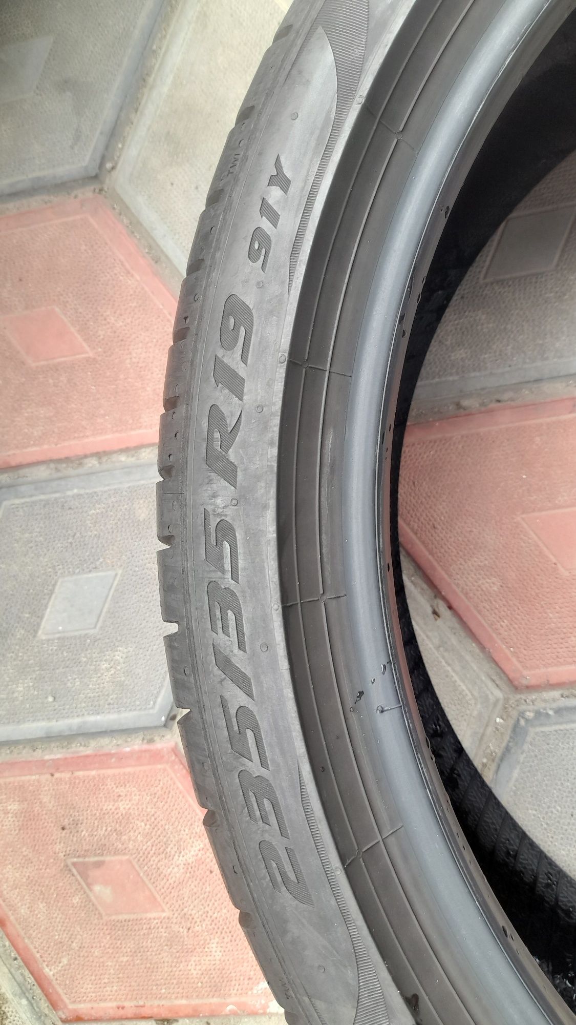 Vand 4 anvelope de vara 235 35 r19 PIRELLI și HANKOOK  din 2022