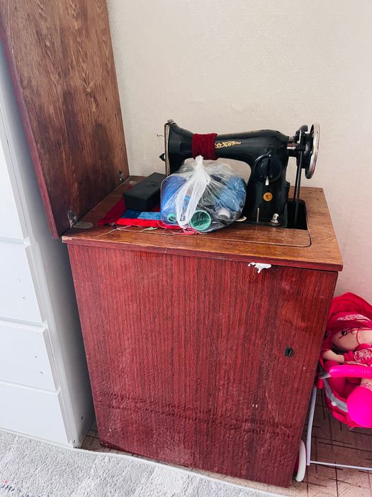 Швейная машина продается