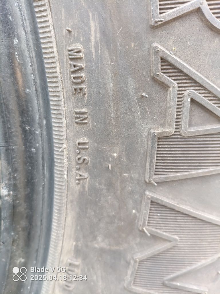 Продавам гуми LT 325/65/18