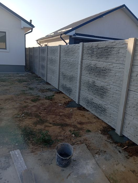 Vând gard de beton armat