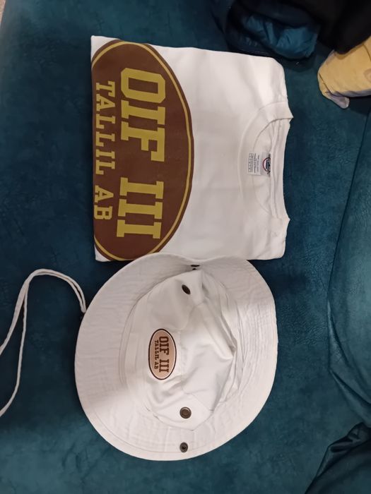 Tricou și palarie misiune Afghanistan