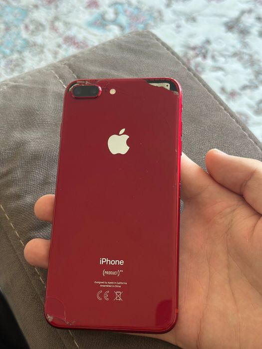 Продается айфон 8+