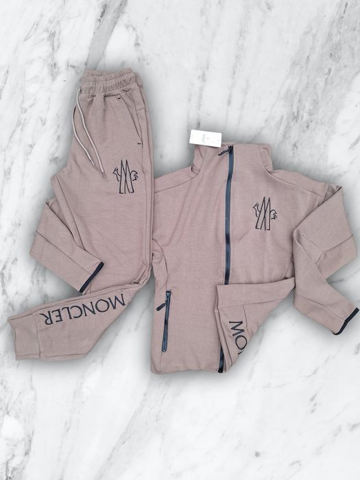 Ватирани дамски екипи moncler