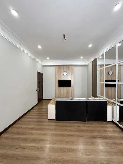 Срочно Продам 2х комн 8/8 в  ЖК Паркент ближе Макро