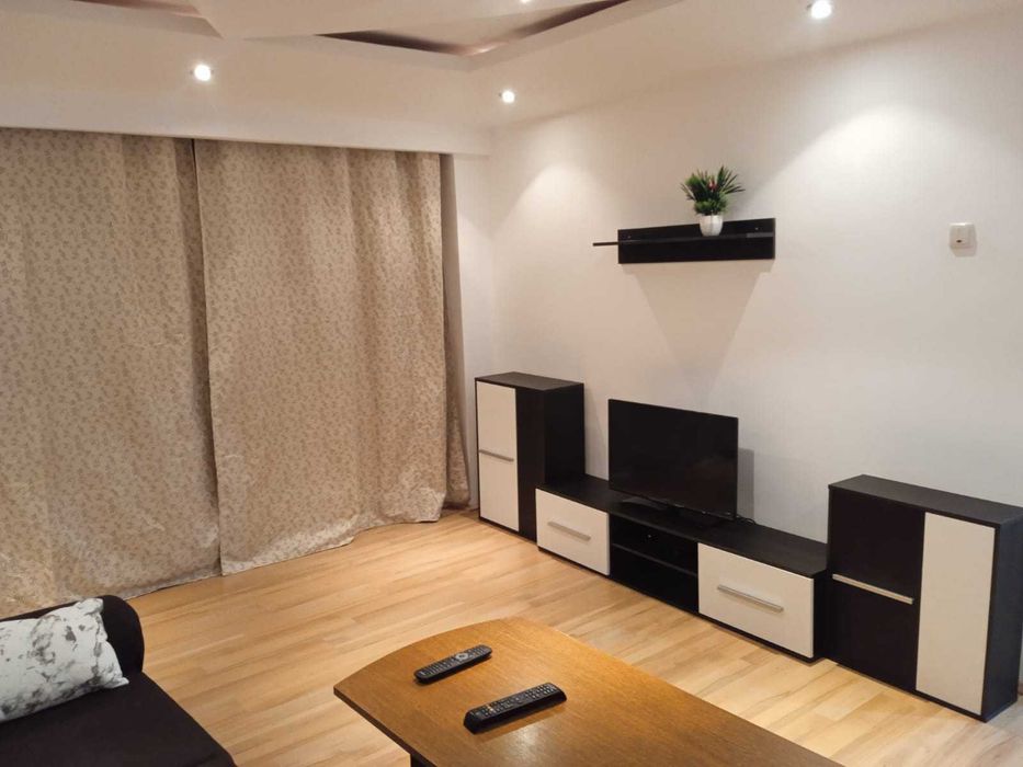 Regim hotelier king Apel doar WhatsApp