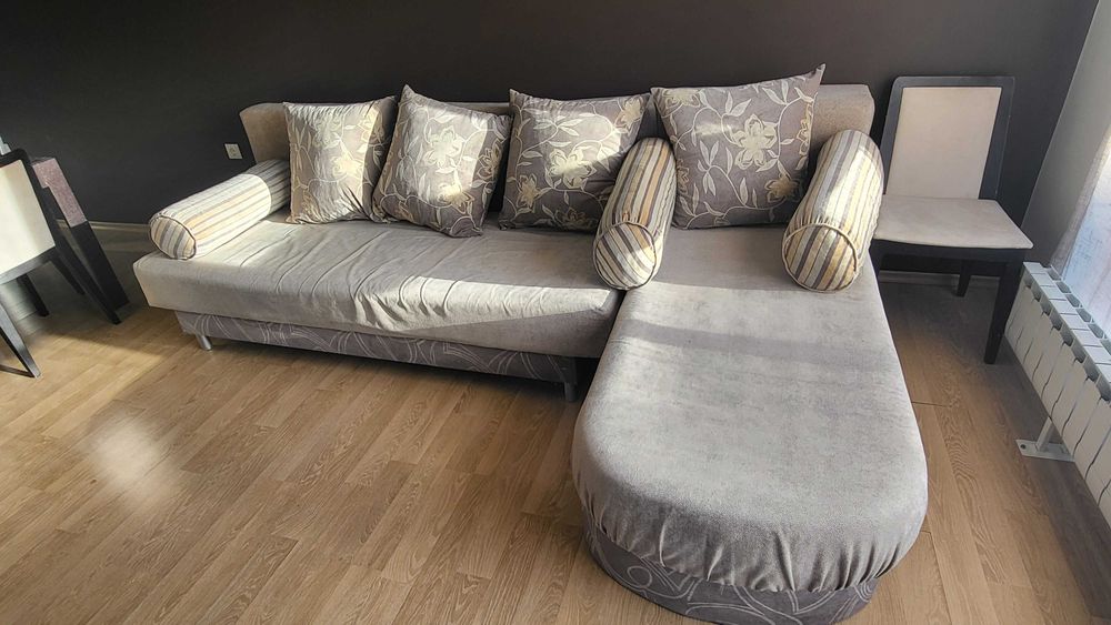 Диван с лежанка с опция сън