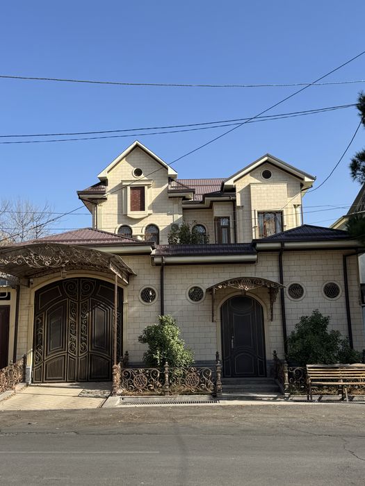 Ракатбоши Продается Евро Дом 3,5 сотки ресторан Мона, Гостиница Россия