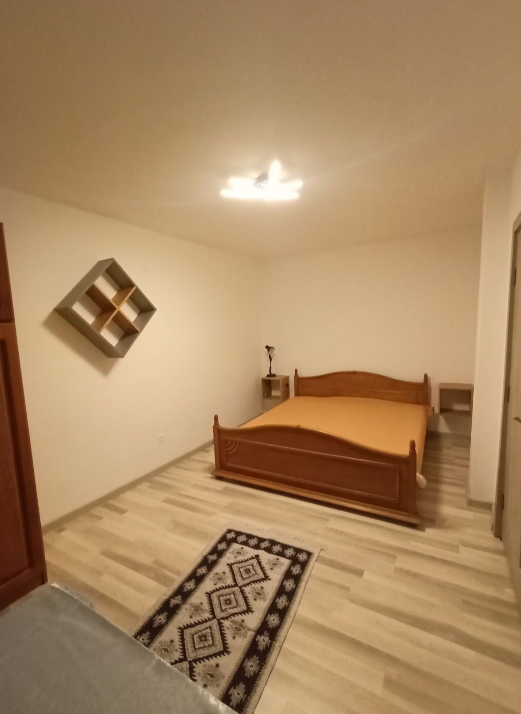 Inchiriez Apartament