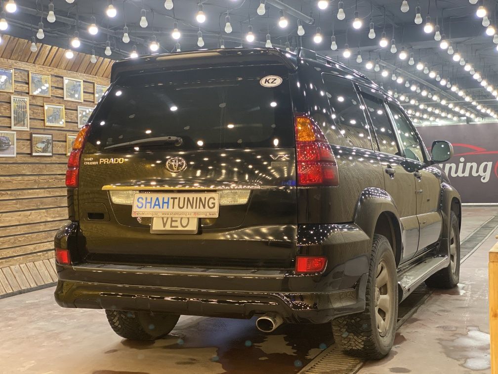 Обвес AURA  на Toyota Land Cruiser Prado 120