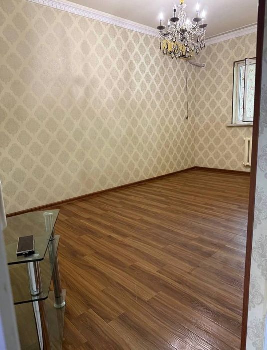 Yunusobod 5 mavze 3/3/5 (72²) sotiladi