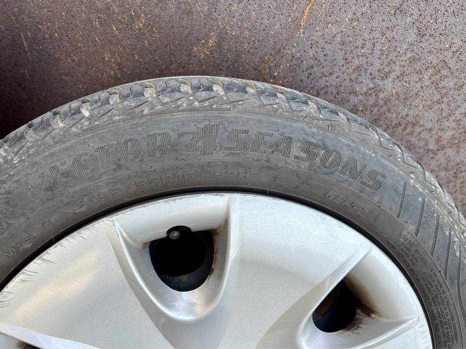 Roti BMW (tabla) Seria 1 , 3 pe 16 cu Gume All Season