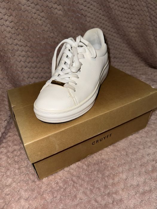 Дамски маратонки Cruyff