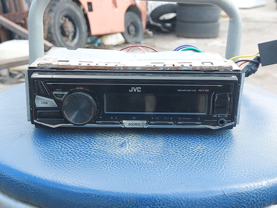 Радио CD плеър за кола JVC KD-X130
