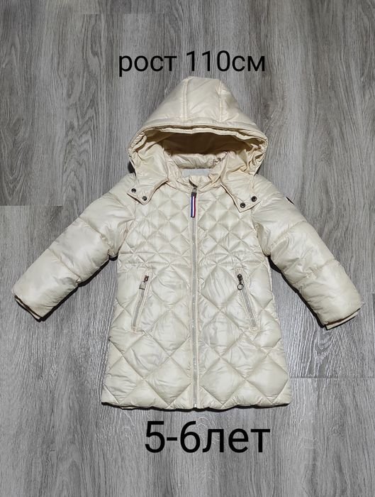 Новая куртка Moncler  на 5-6лет.