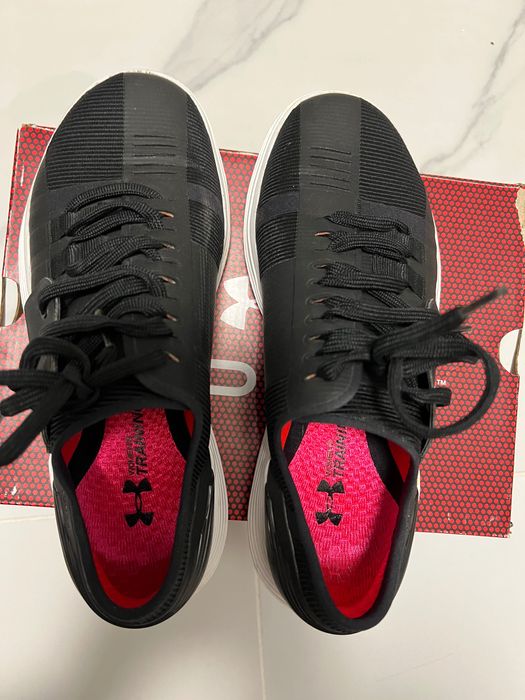 Дамски Спортни обувки - Under Armour