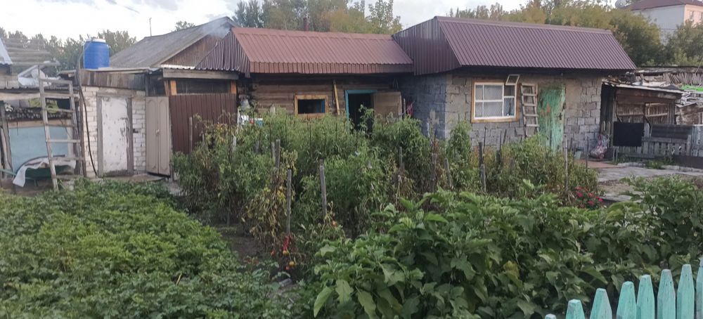 Продам пол дома на 1 микране