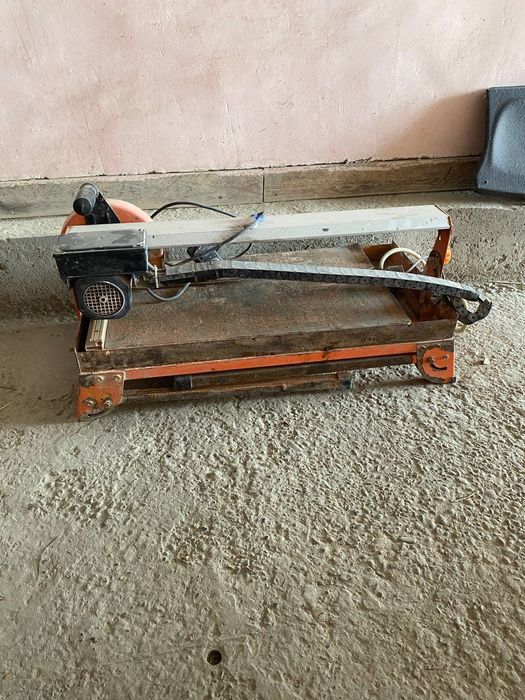 Плиткарез б/у хаммаси ишлайди