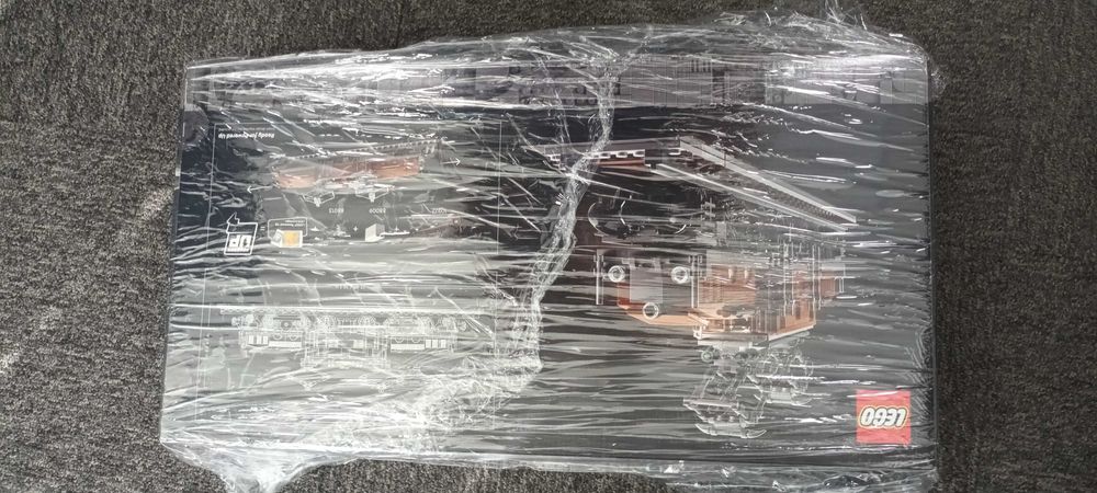 Продавам лего 10277