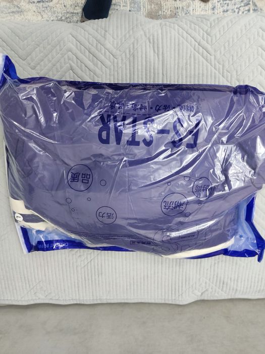 Продаю новую куртку зимнюю!