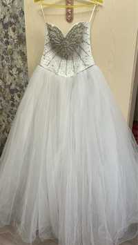 Продам свадебное платье(корсет)+подъюбник(кольца)