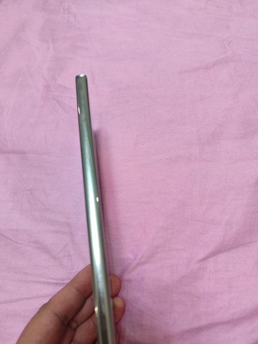 Samsung A73 5G телефон