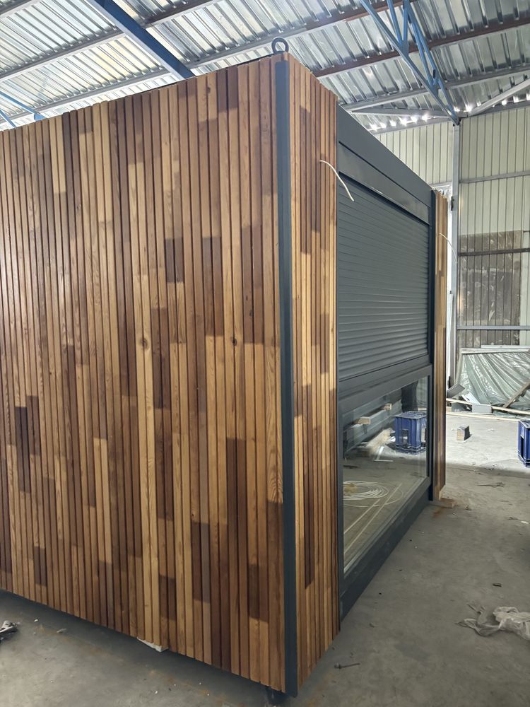 Container cu finisaje premium container lux magazin