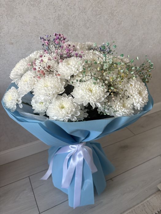 Живые цветы роза пионы