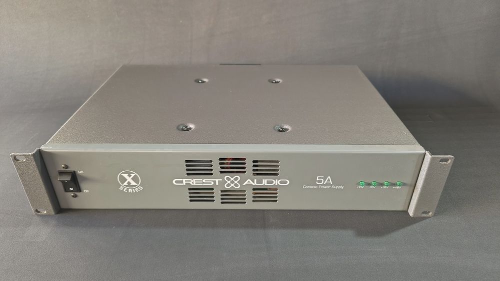 Sursă de alimentare pentru echipamente audio, model Crest Audio 5A Con