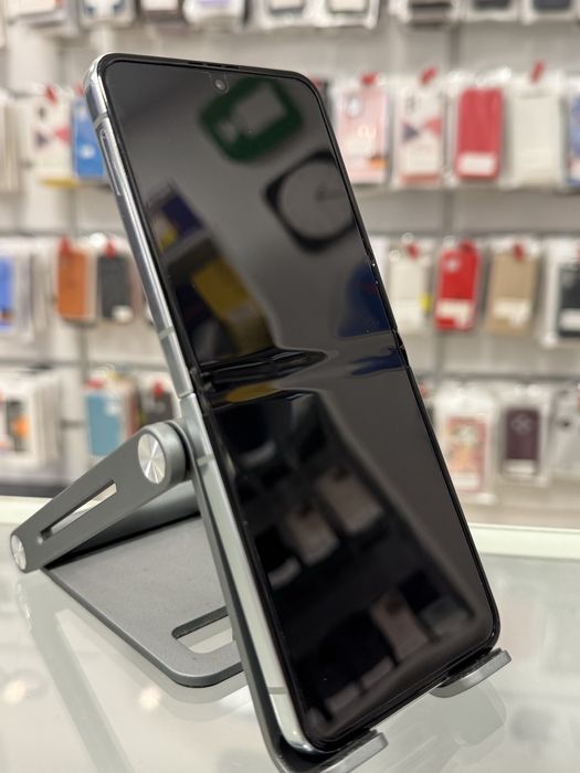 Samsung Galaxy Z Flip 5 256Gb/ Future Gsm Mobile