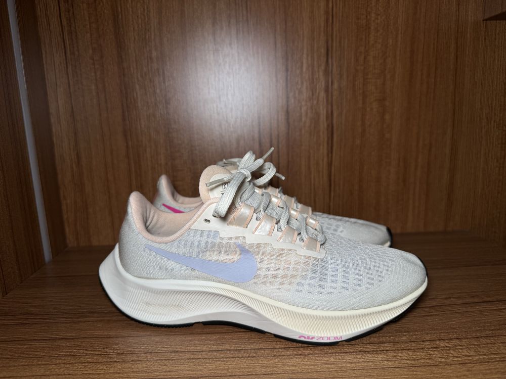 Маратонки Nike Air Zoom Pegasus 37 Pale Ivory Women's