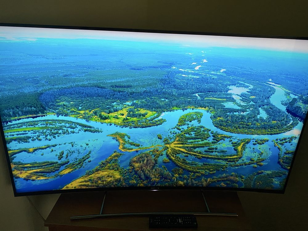 De vanzare Televizor Sony Bravia 4K, 3D, ecran curbat
