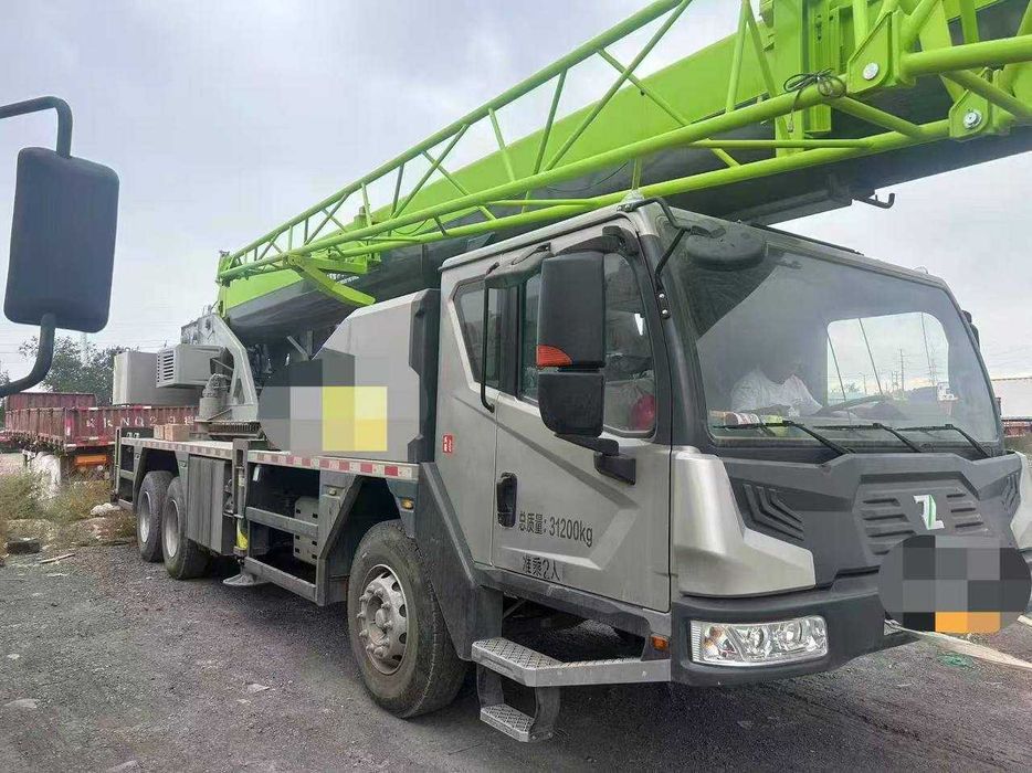 Автокран ZOOMLION 25т