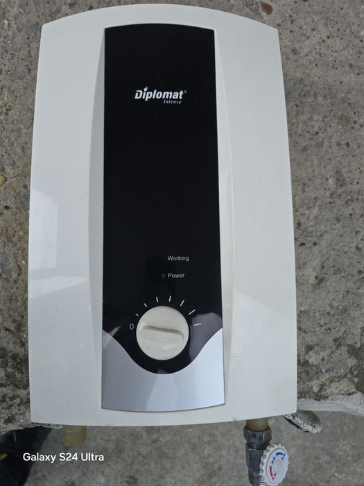 Проточен бойлер дипломат 8 киловта