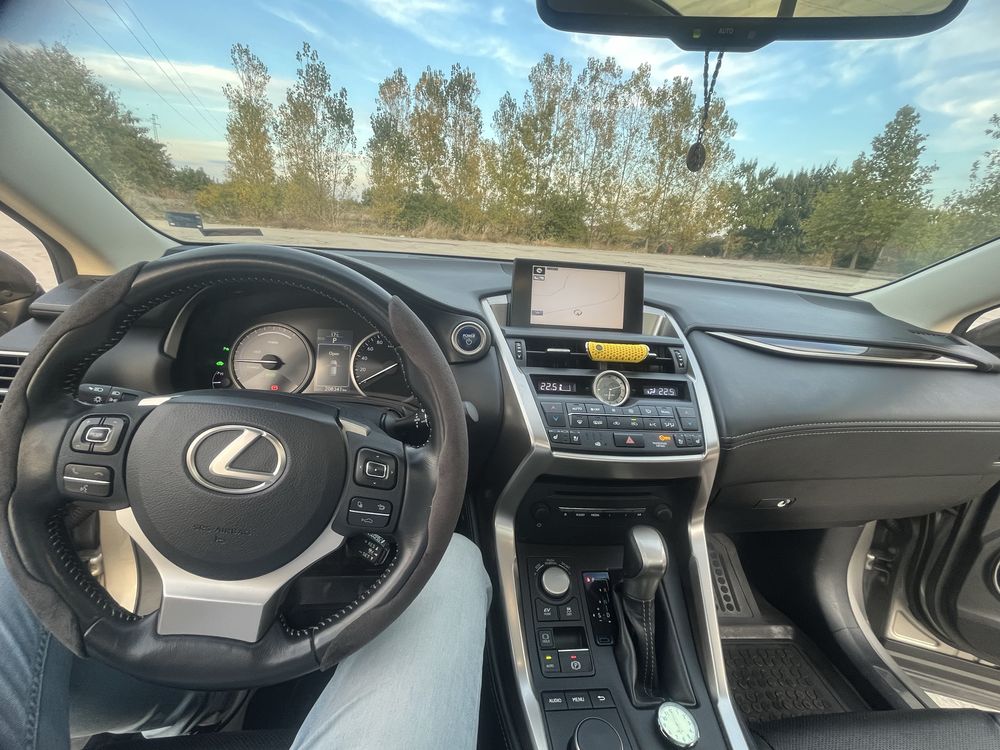 Лексус nx300h 4x4