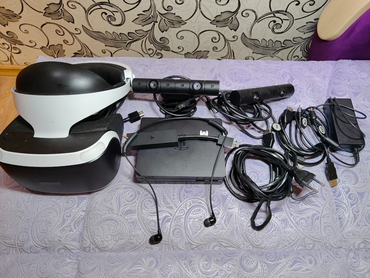 Срочно продам ps vr первого поколения