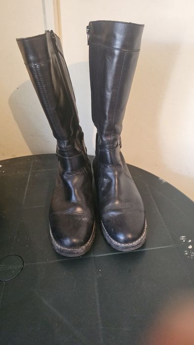 Дамски боти 37 номер и ботуши 38 номер