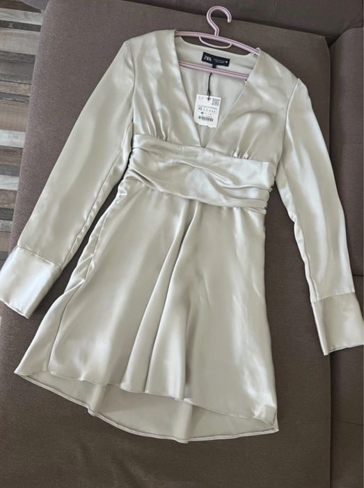 Rochie crem zara