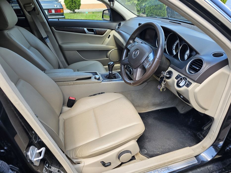 Mercedes c220 cdi elegance volan dreapta