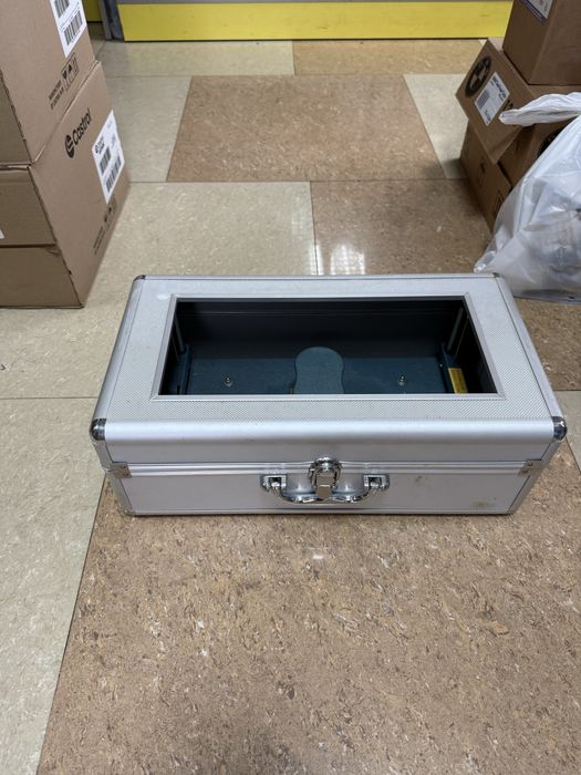 Dispenser botosei unica folosinta