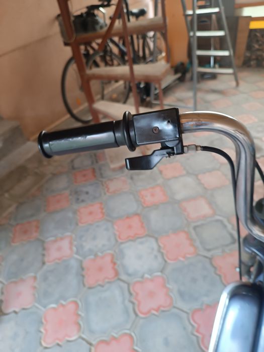 Vând Piaggio bravo