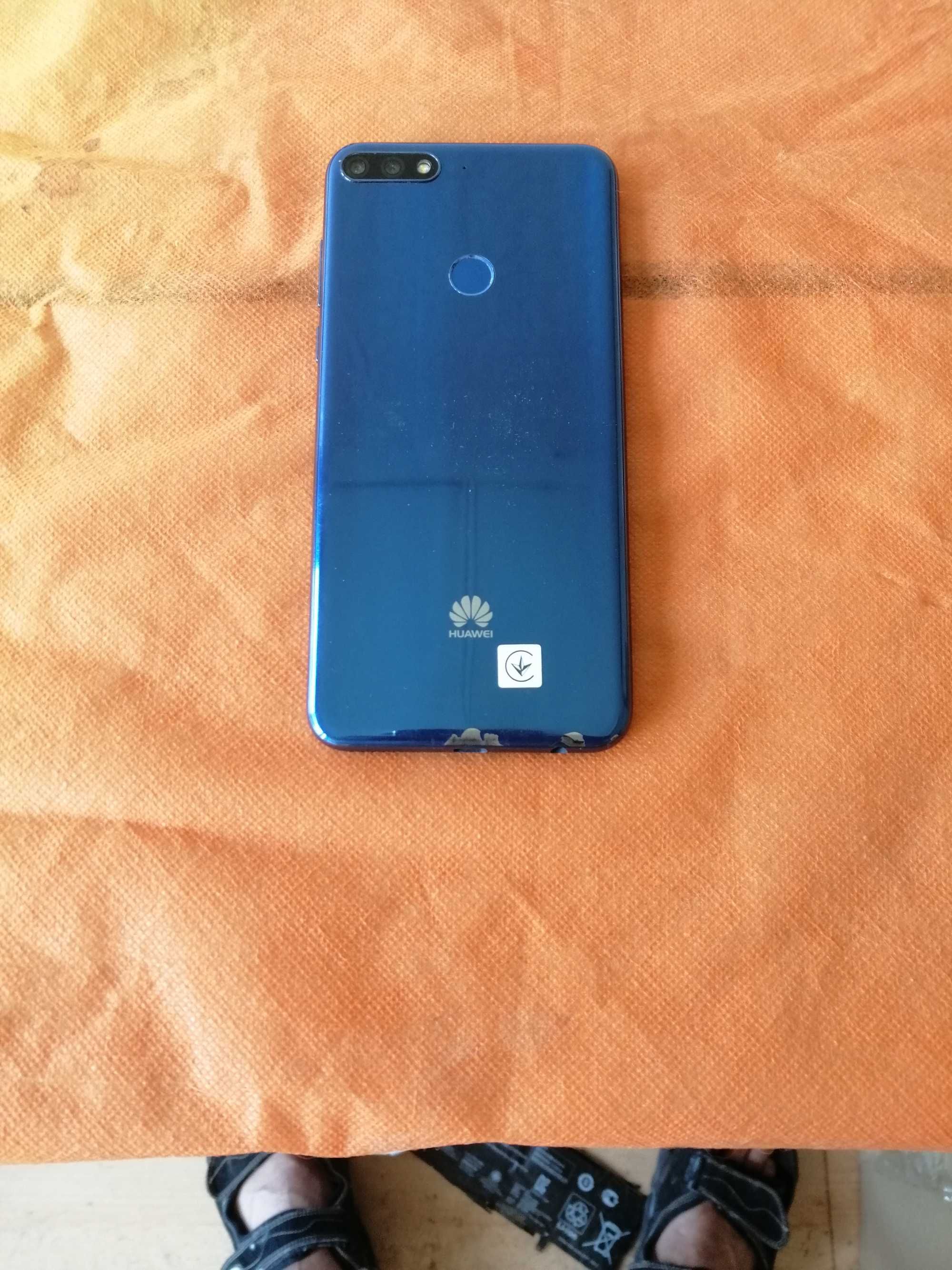 Смартфон Huawei Y7 Prime