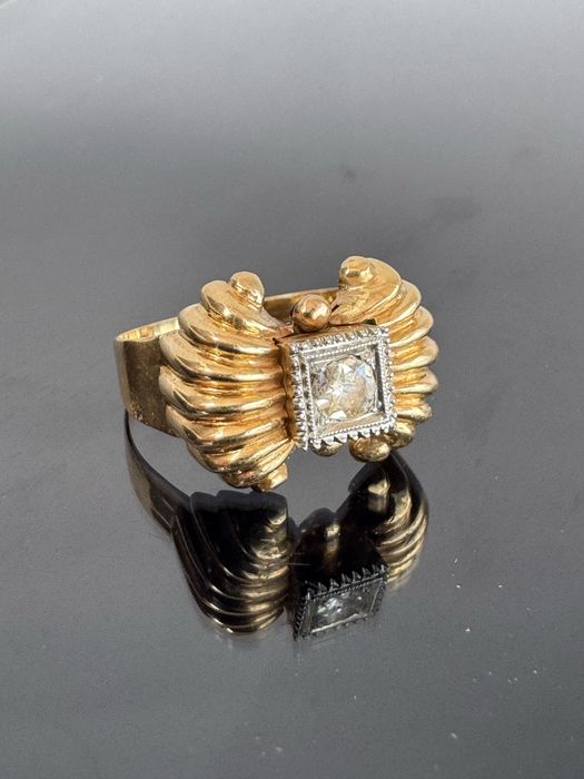 Inel din aur 18 k si diamant