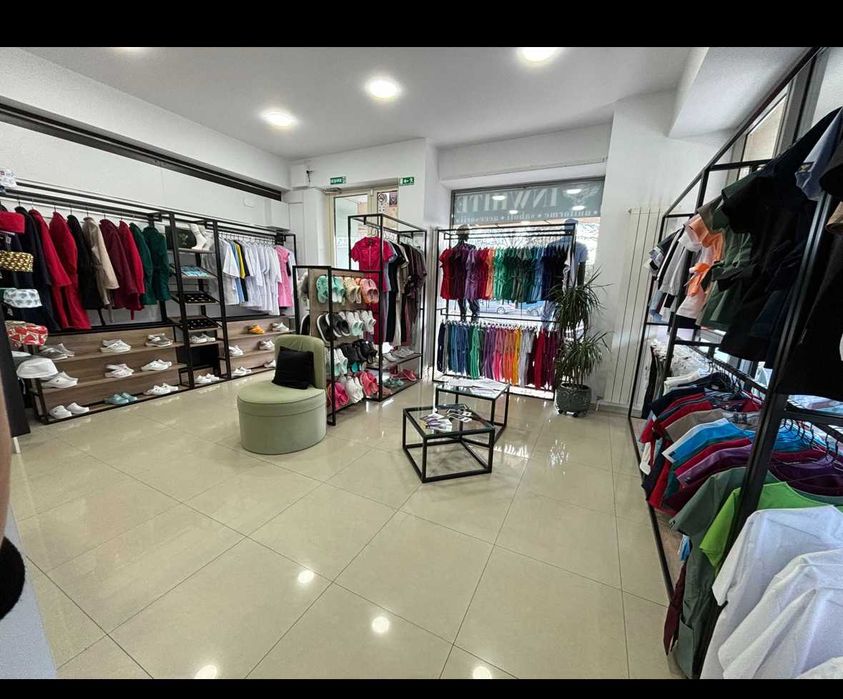 Vând Afacere: Magazin Online + Fizic - Brand Uniforme Medicale Premium