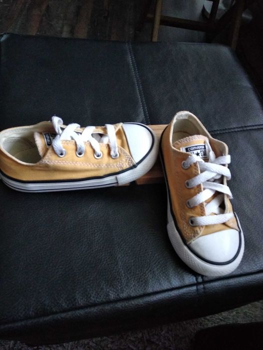 Гуменки конверс с кутия